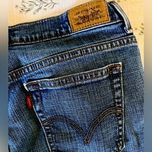Vintage Levi straight jeans!